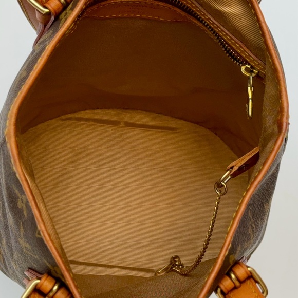 Louis Vuitton Monogram Bucket PM Shoulder Tote Bag - Picture 9 of 15